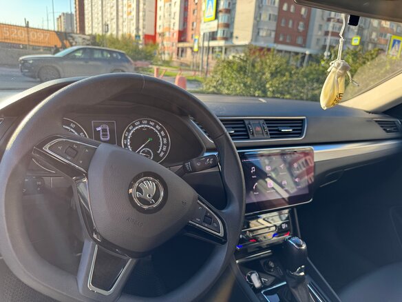 2021 Skoda Superb III Рестайлинг, серый, 2350000 рублей - вид 9