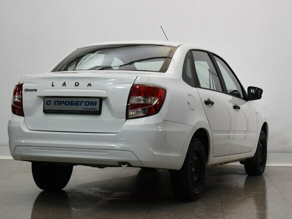 2026 Lada (ВАЗ) Granta I Рестайлинг, белый, 790000 рублей - вид 3