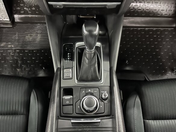2017 Mazda 6 III (GJ) Рестайлинг, белый, 2049000 рублей - вид 12