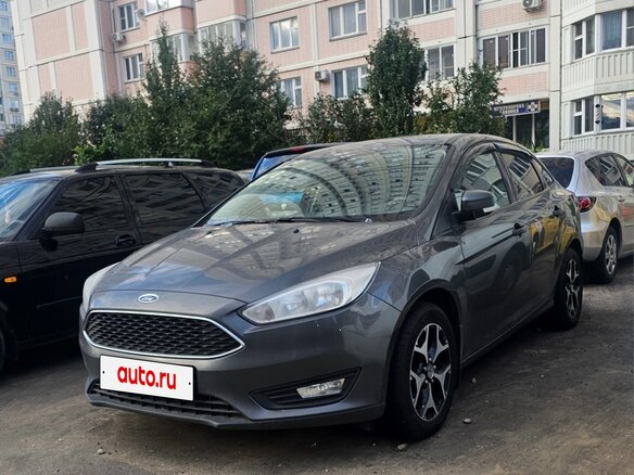2017 Ford Focus III Рестайлинг, серый, 780000 рублей