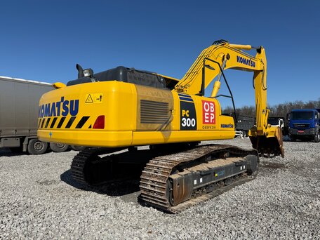 2022 Komatsu PC300, жёлтый, 30700000 рублей, вид 2