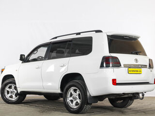2010 Toyota Land Cruiser 200 Series, белый, 2959000 рублей, вид 4