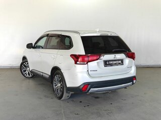 2017 Mitsubishi Outlander III Рестайлинг 2, белый, 1255000 рублей, вид 4
