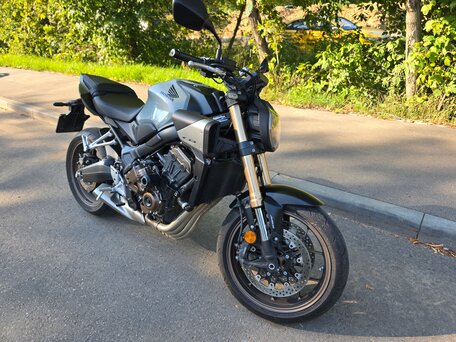 2025 Honda CB 650R, серый, 1600000 рублей, вид 2