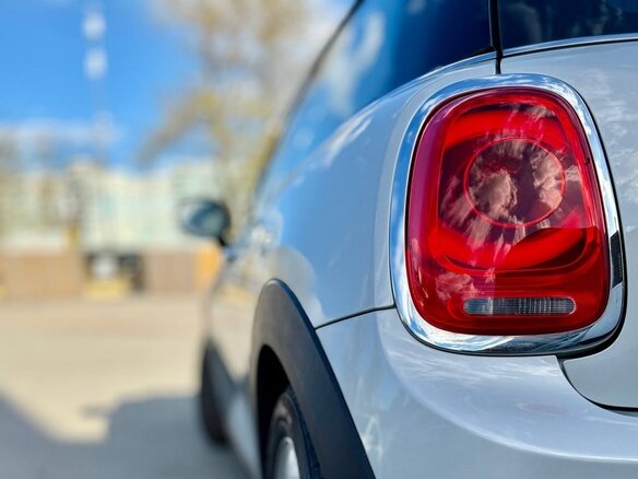 2019 Mini Hatch Cooper III (F55/F56) Рестайлинг, серебристый, 2600000 рублей - вид 8
