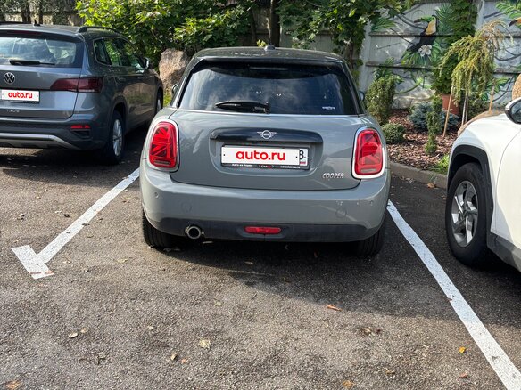 2020 Mini Hatch Cooper III (F55/F56) Рестайлинг, серый, 2350000 рублей - вид 1