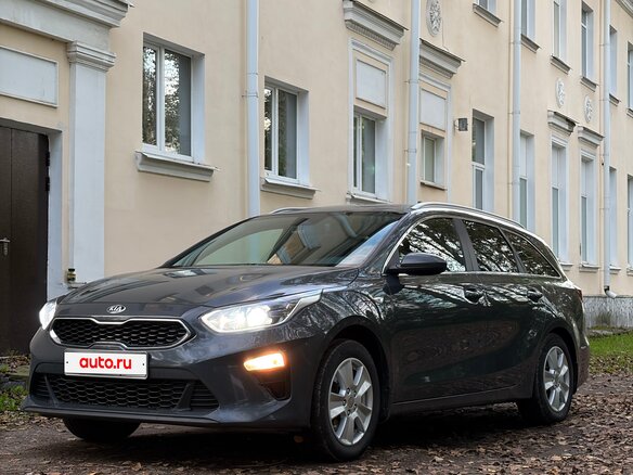 2019 Kia Ceed III, серый - вид 1