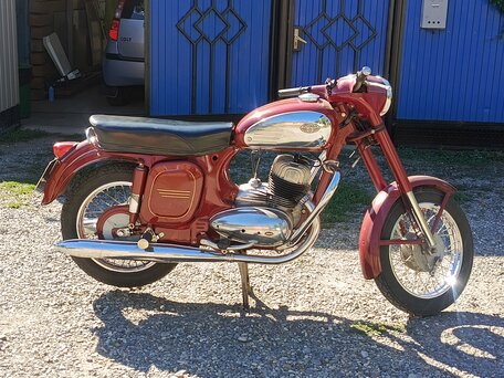 1968 Jawa 350/360, красный, 350000 рублей, вид 3