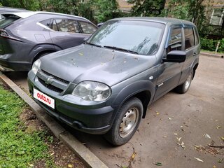 2017 Chevrolet Niva I Рестайлинг, серый, 540000 рублей, вид 1