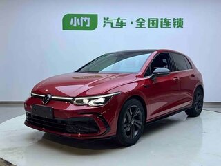2022 Volkswagen Golf VIII, красный, 1920000 рублей, вид 1