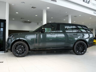 2026 Land Rover Range Rover P530 MHEV Long V, зелёный, 25900000 рублей, вид 3