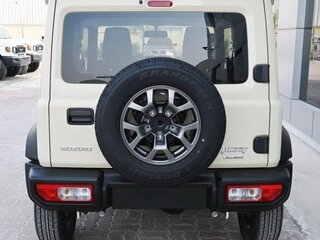 2025 Suzuki Jimny IV, бежевый, 2967000 рублей, вид 3