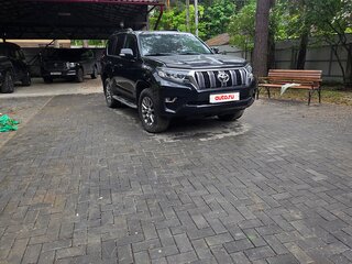 2018 Toyota Land Cruiser Prado 150 Series Рестайлинг 2, чёрный, 4900000 рублей, вид 2