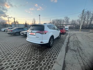 2017 Toyota RAV4 IV (XA40) Рестайлинг, белый, 2700000 рублей, вид 5