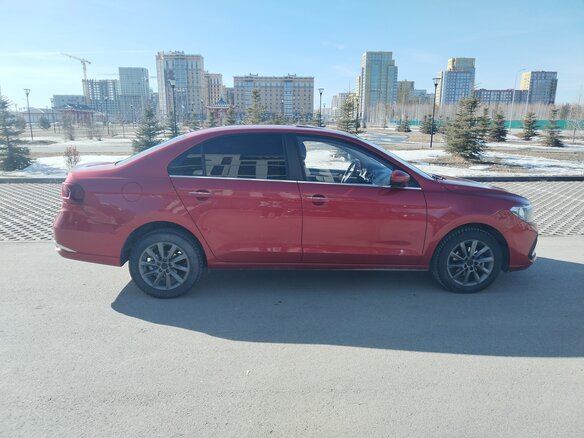2023 Jetta VA3, красный, 1300000 рублей - вид 6