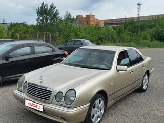 1995 Mercedes-Benz E-Класс 230 II (W210, S210), золотистый, 250000 рублей, вид 2