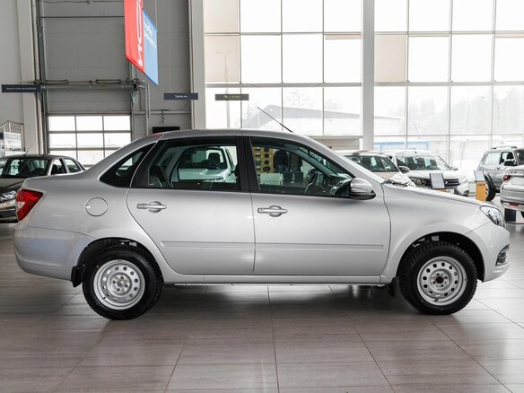 2026 Lada (ВАЗ) Granta I Рестайлинг, серебристый - вид 6