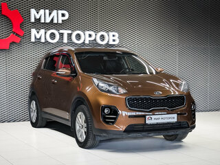 2017 Kia Sportage IV, коричневый, 1630000 рублей, вид 3