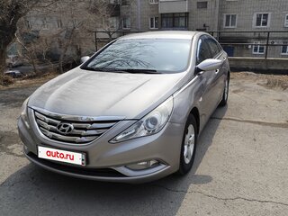 2010 Hyundai Sonata VI (YF), серый, 750000 рублей, вид 1
