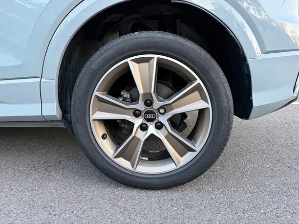 2022 Audi Q2 35 TFSI I Рестайлинг, серый - вид 22