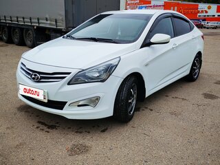2015 Hyundai Solaris I Рестайлинг, белый, 1030000 рублей, вид 1