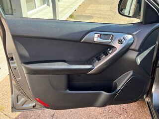 2011 Kia Cerato 6-speed II, серый, 680000 рублей, вид 5