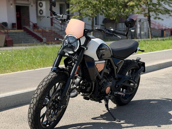 2025 Ducati Scrambler 800, белый, 1388000 рублей