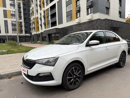 2021 Skoda Rapid II, белый, 1675000 рублей, вид 1