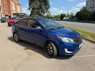 2013 Kia Rio 5-speed III, синий, 850000 рублей, вид 2