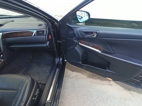 2015 Toyota Camry VII (XV50) Рестайлинг, чёрный, 1750000 рублей - вид 8