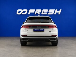 2019 Audi Q8 45 TDI I (4M), белый, 5899044 рублей, вид 4