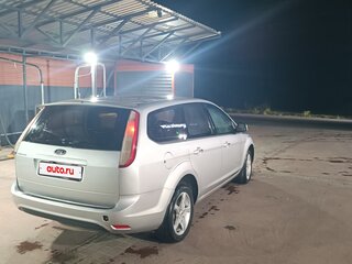 2011 Ford Focus II Рестайлинг, серебристый, 550000 рублей, вид 4