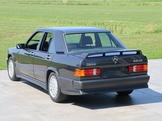1986 Mercedes-Benz 190 (W201), чёрный, 11610000 рублей, вид 2