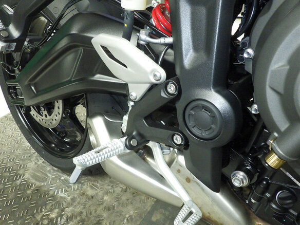 2026 Triumph Trident 660, серый, 1050000 рублей - вид 21
