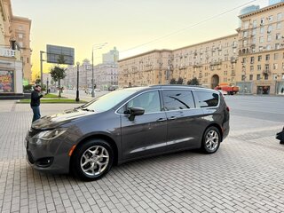 2018 Chrysler Pacifica RU, серый, 2650000 рублей, вид 4