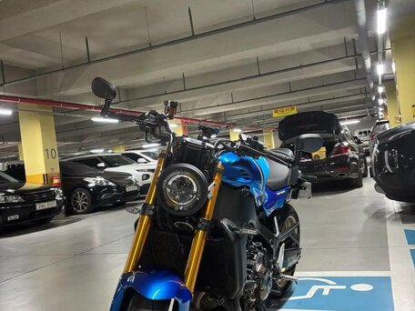 2024 Yamaha XSR900, синий, 1130000 рублей, вид 3