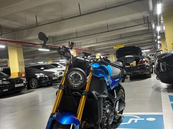 2024 Yamaha XSR900, синий, 1130000 рублей - вид 2