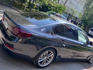 2019 BMW 5 серии 520d xDrive VII (G30/G31/G38), серый, 2950000 рублей, вид 3