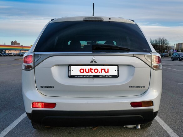 2014 Mitsubishi Outlander III, белый, 1680000 рублей - вид 9