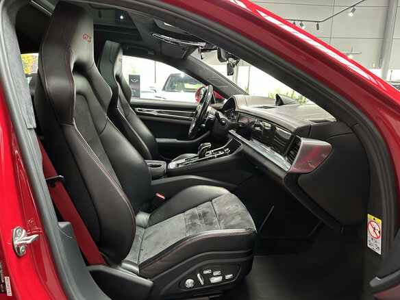 2019 Porsche Panamera GTS II, красный, 8590000 рублей - вид 10