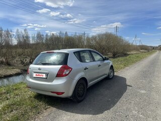 2011 Kia Ceed I Рестайлинг, серебристый, 850000 рублей, вид 5