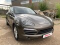 2010 Porsche Cayenne Diesel II (958), коричневый, 2300000 рублей - вид 2
