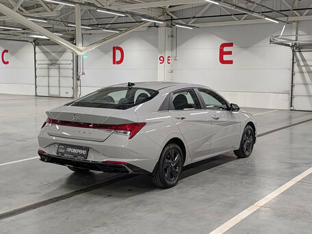 2021 Hyundai Elantra VII (CN7), серый, 2000000 рублей, вид 5