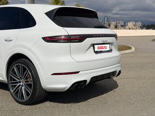 2018 Porsche Cayenne III, белый, 5450000 рублей, вид 4