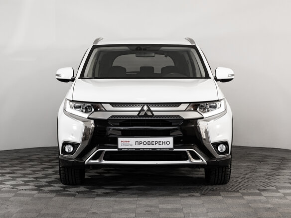 2020 Mitsubishi Outlander III Рестайлинг 3, белый, 1949000 рублей - вид 1