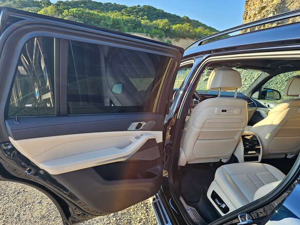 2020 BMW X7 40i I (G07), чёрный, 7500000 рублей - вид 35