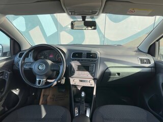 2013 Volkswagen Polo V, белый, 897000 рублей, вид 2