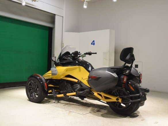 2018 BRP Can-Am Spyder, жёлтый, 1332000 рублей - вид 3