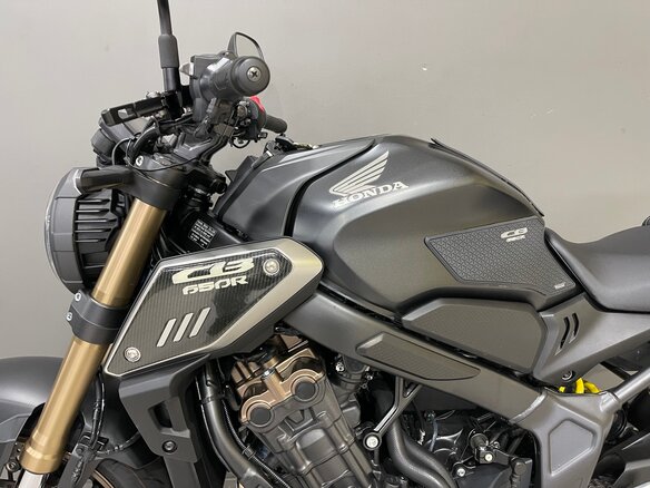 2022 Honda CB 650R, чёрный, 880000 рублей - вид 6