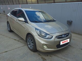 2012 Hyundai Solaris I, бежевый, 620000 рублей, вид 4